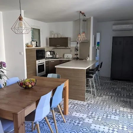 Notre Maison A Nîmes